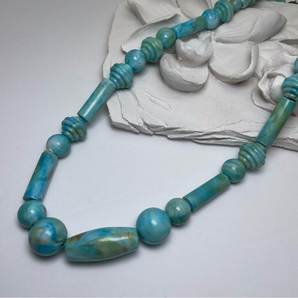 Vintage Art Deco Marbled Plastic Beaded Necklace - Picture 4 of 8